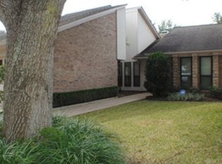 11 Valhalla Dr, Bay City, TX 77414