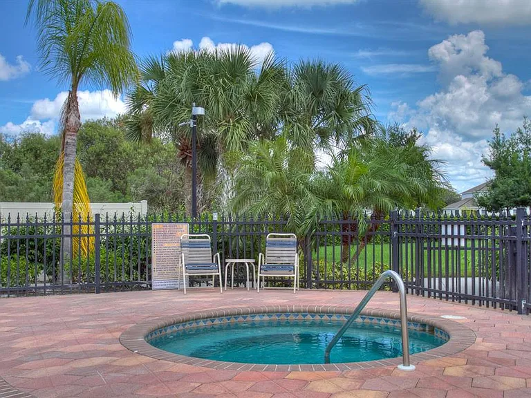 905 Fairway Cove Ln #205 — Photo 36