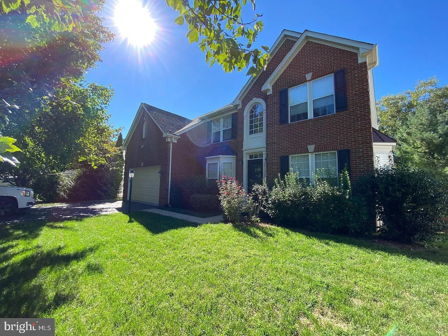 5 bed, 4.5 bath, 3244 sqft, $4,350 — Photo 2