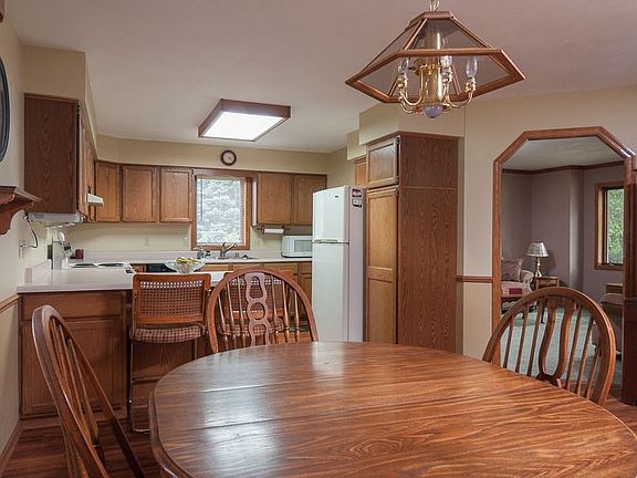 4th image of 244 White Tail Dr