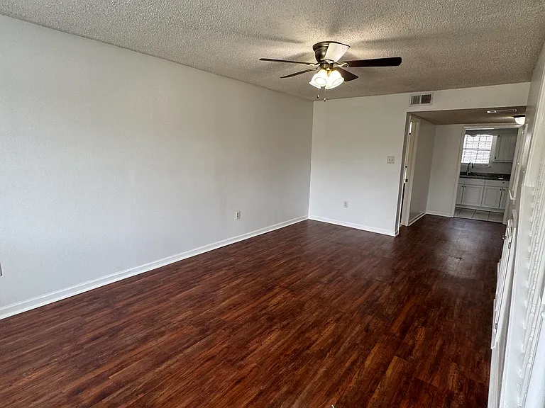 558 S Flannery Rd #C — Photo 3