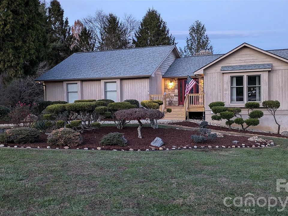 1st image of 18 Amber Dr