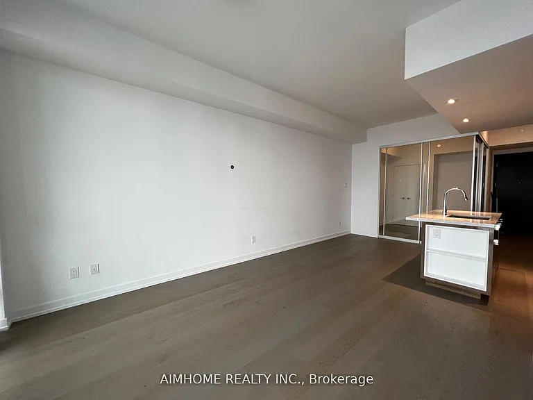 488 University Ave #5103 — Photo 18