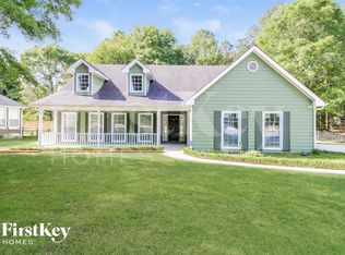 3011 Nuttall Oak Ct, Loganville, GA 30052