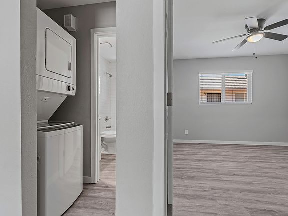 4th image of 1940 W Amelia Ave #1/2