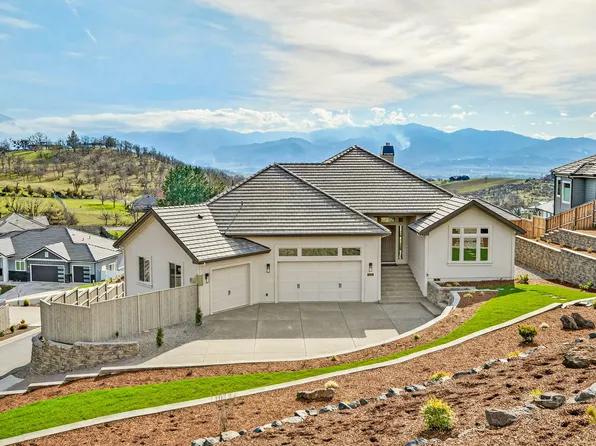5626 Autumn Park Dr, Medford, OR 97504