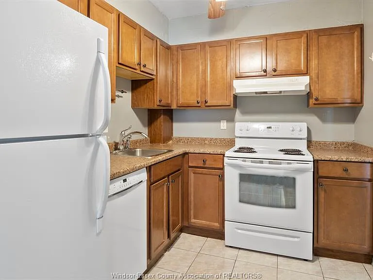 8591 Riverside Dr E #106 — Photo 7