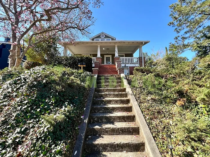2417 Clark St — Photo 1