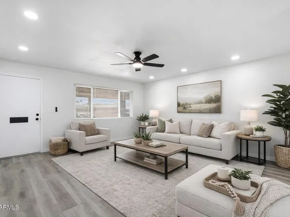 10528 W SARATOGA Circle, Sun City, AZ 85351
