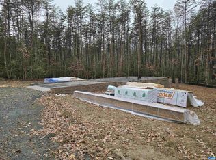 4696 Venable Rd, Kents Store, VA 23084