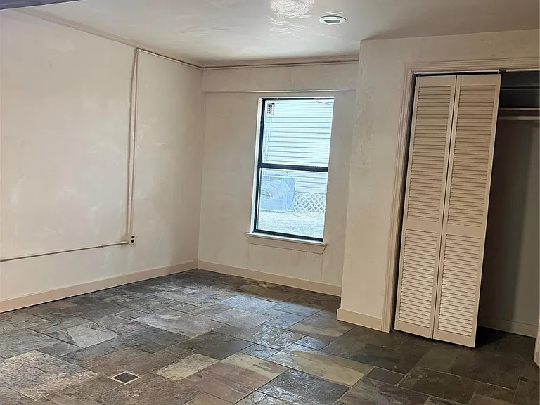 239 1/2 Westheimer Rd #A — Photo 12
