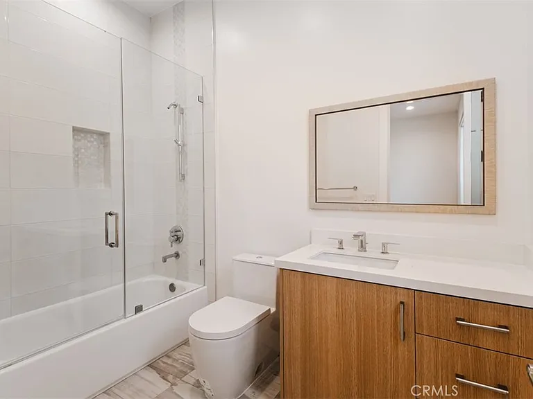 5017 Hesperia Ave — Photo 45