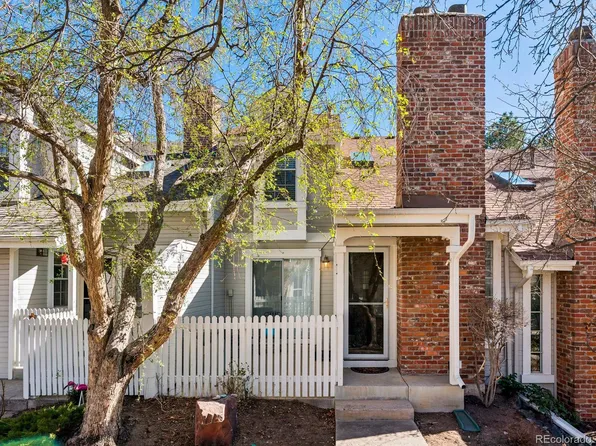 2885 W Long Circle #B, Littleton, CO 80120