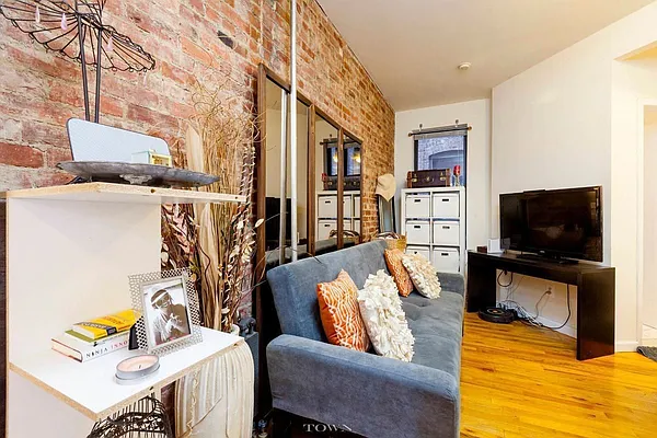 Rented by Bold New York | media 9