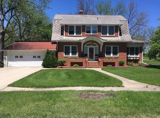 1706 Market St, Gowrie, IA 50543