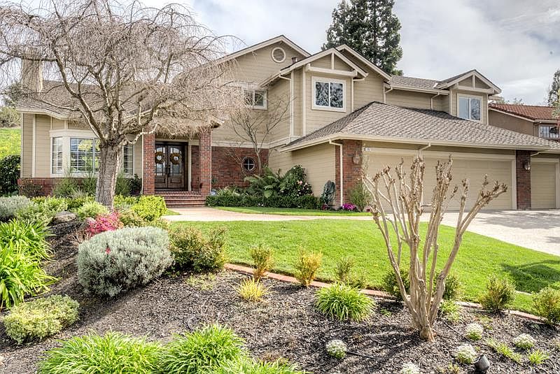 1st image of 25 Hidden Crest Ct