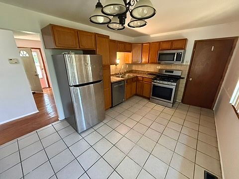 3rd image of 1735 Atmore Dr