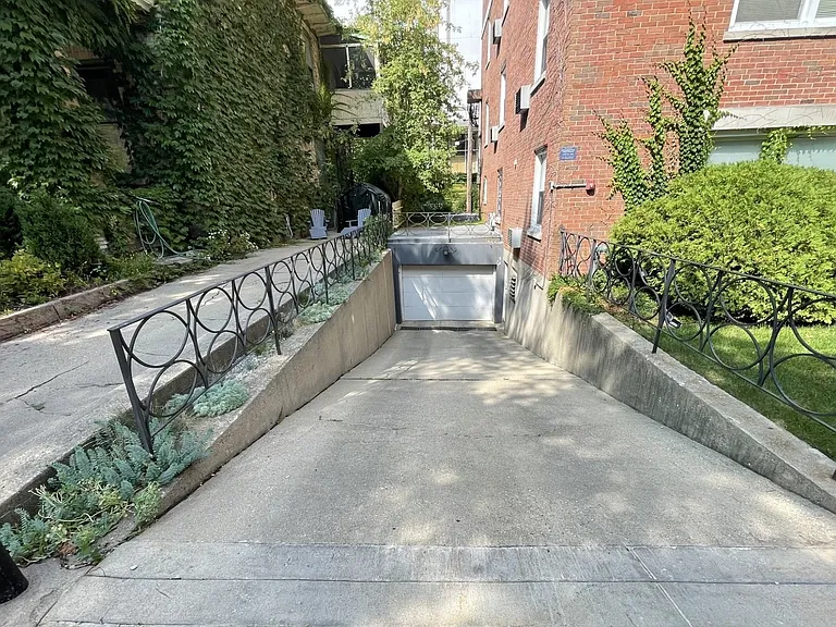 1101 Grove St #6B — Photo 9