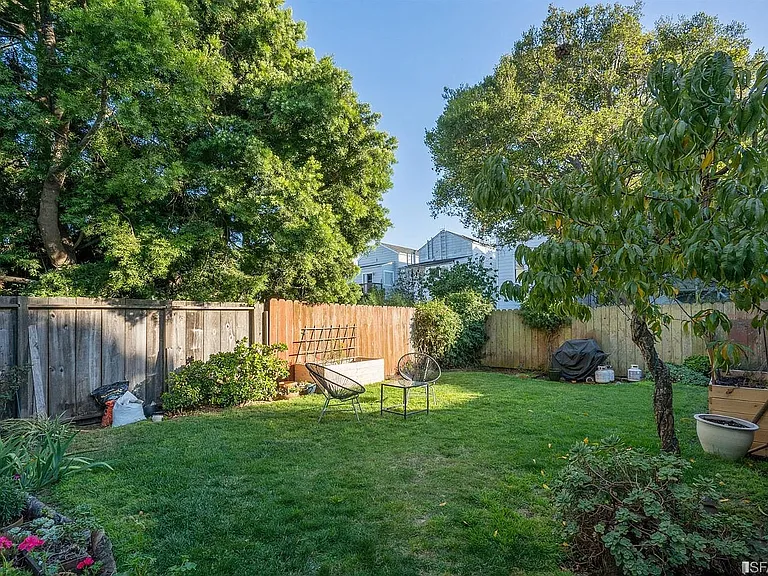 shared yard