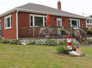 5 Riverside Ave, Swansea, MA 02777