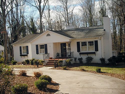 2nd image of 104 Hillside Dr