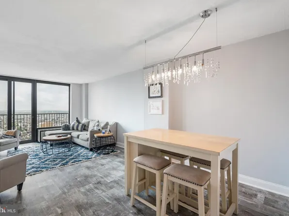 1420 Locust St APT 31L, Philadelphia, PA 19102
