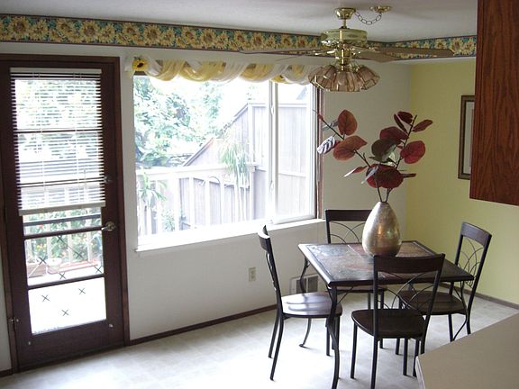 Lrg Kitchen/Dining Space and Natural Light