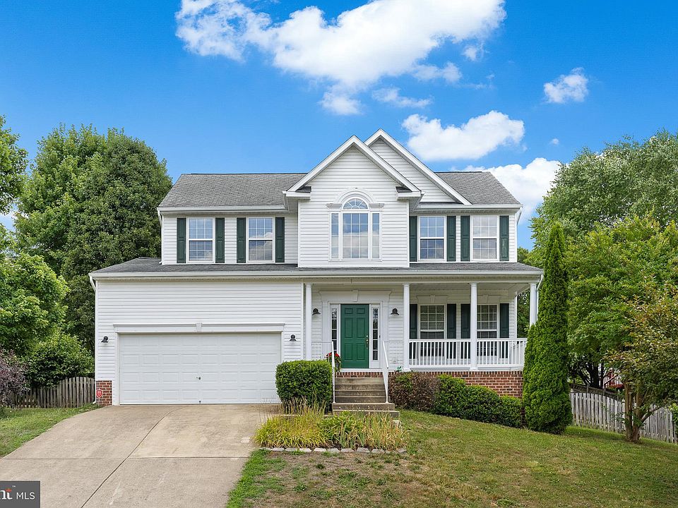 1st image of 6917 Hawthorne Woods Cir