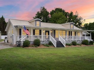 7607 Halldale Rd, High Point, NC 27265