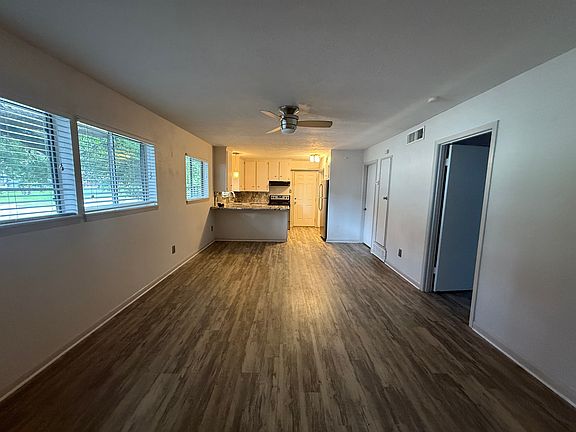 3rd image of 3902 Lafayette Ave #3902