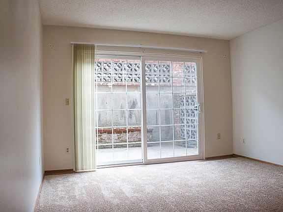 5th image of 1332 NE 21st Ave APT 10