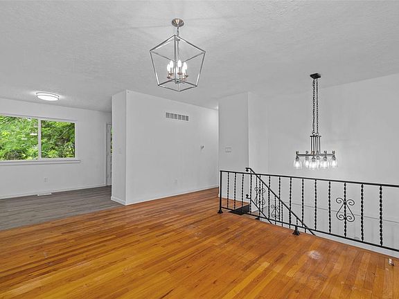 5th image of 5357 Ville Cecelia Ln