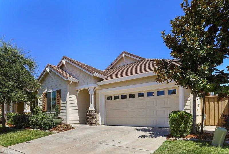 1840 Rezzano Way photo 1