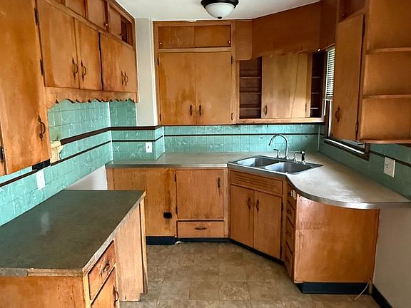 2nd image of 603 Ranch Dr