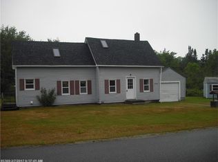 745 Back Cove Rd, Waldoboro, ME 04572
