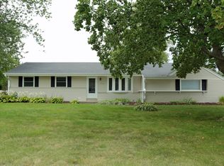 N71W13960 Nicolet Ct, Menomonee Falls, WI 53051