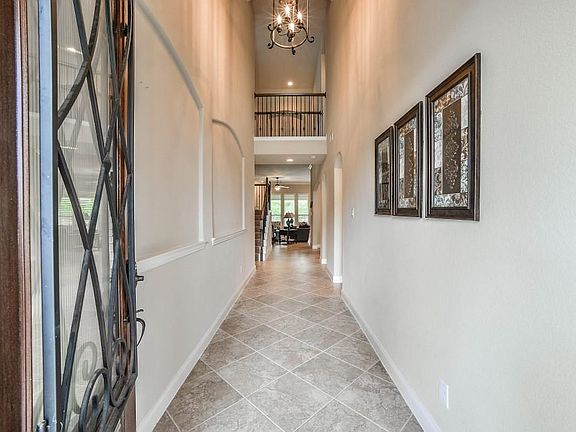 4th image of 42 Hearthshire Cir