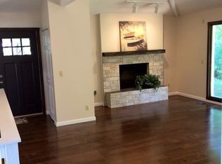 409 Oak Pl, Lake Saint Louis, MO