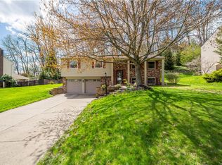 2572 Giant Oaks Dr, Pittsburgh, PA 15241