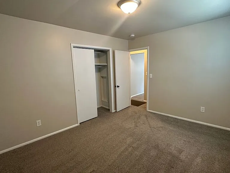 207 Lewis St LLC - 207-209 Lewis St — Photo 11