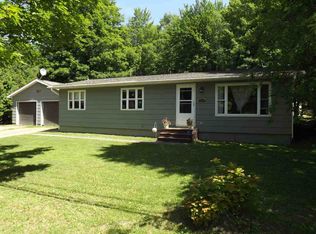 1292 Cooper Lake Rd, Ishpeming, MI 49849