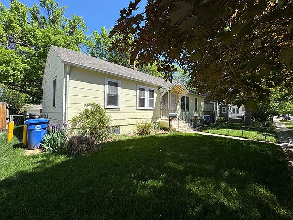 2nd image of 1121 E 2nd St