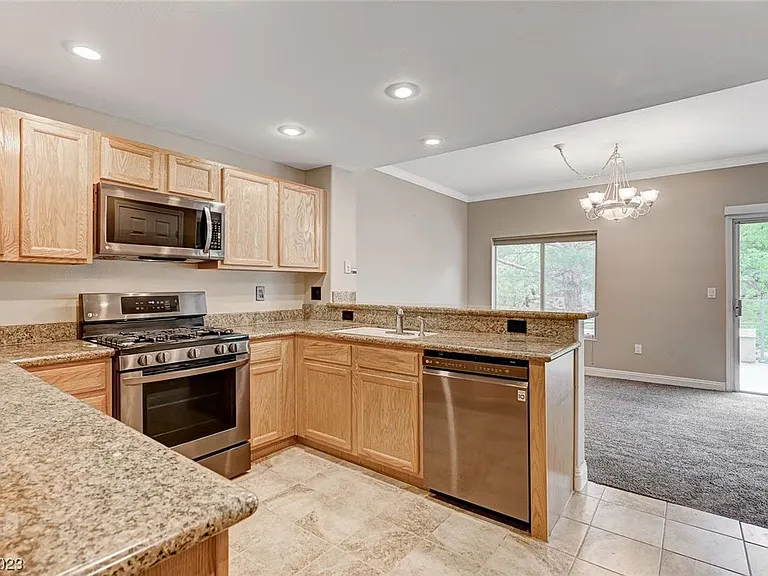 821 Titan Peak Pl — Photo 14