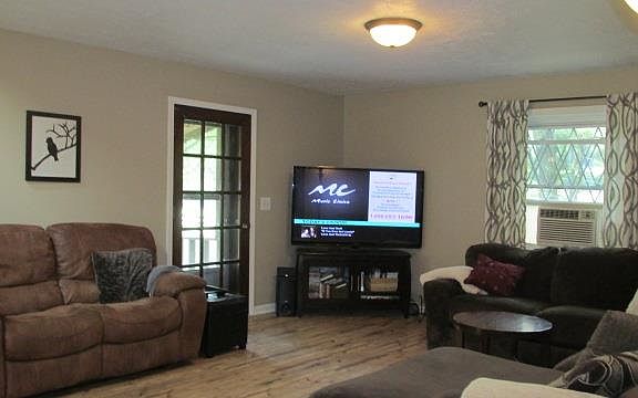 2nd image of 10010 N County Road 425 E