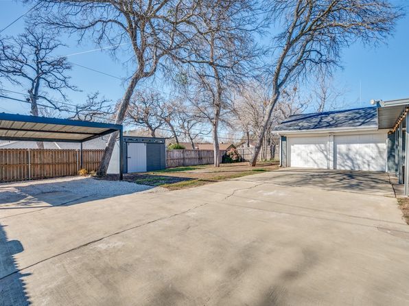 1745 Westridge Dr, Hurst, TX 76054