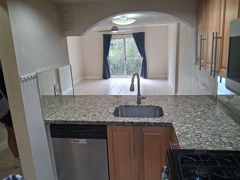 6709 N Kendall Dr #228 — Photo 31