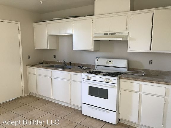 4th image of 15320 Perris Blvd APT 2