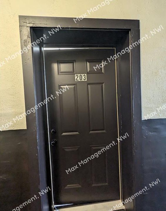 1st image of 3501 Fir St APT 203