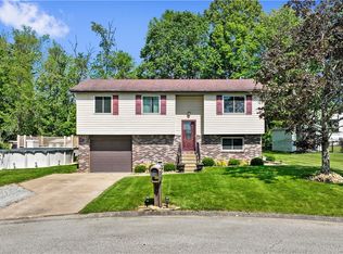 504 Manor Gate Ln, West Newton, PA 15089