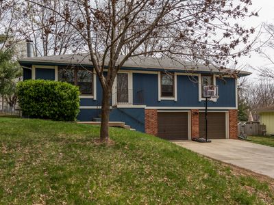 1116 NE 9th St, Blue Springs, MO, 64014